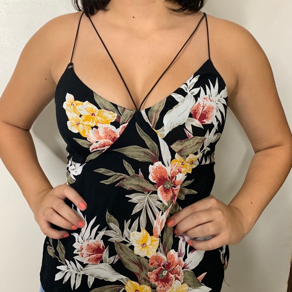 BLACK TOP. - Picture 4 of 4